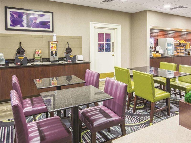 Howard Johnson By Wyndham Sacramento Downtown Exteriör bild