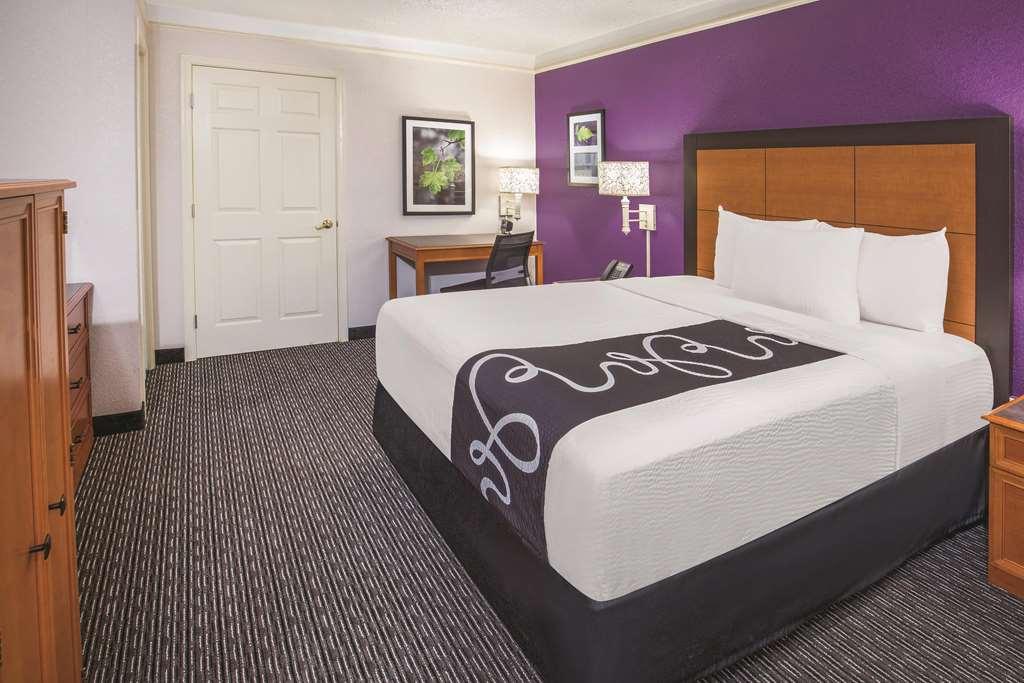 Howard Johnson By Wyndham Sacramento Downtown Rum bild