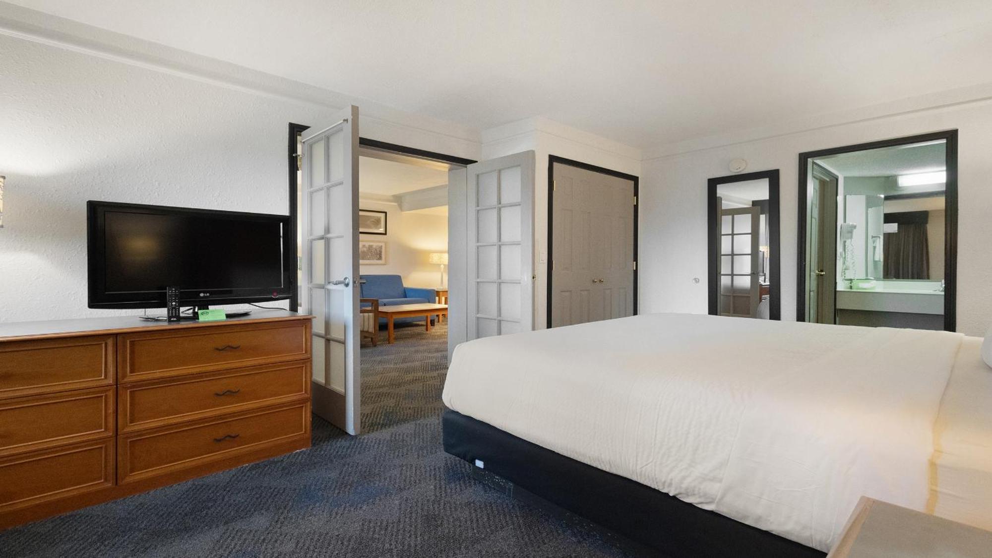 Howard Johnson By Wyndham Sacramento Downtown Exteriör bild