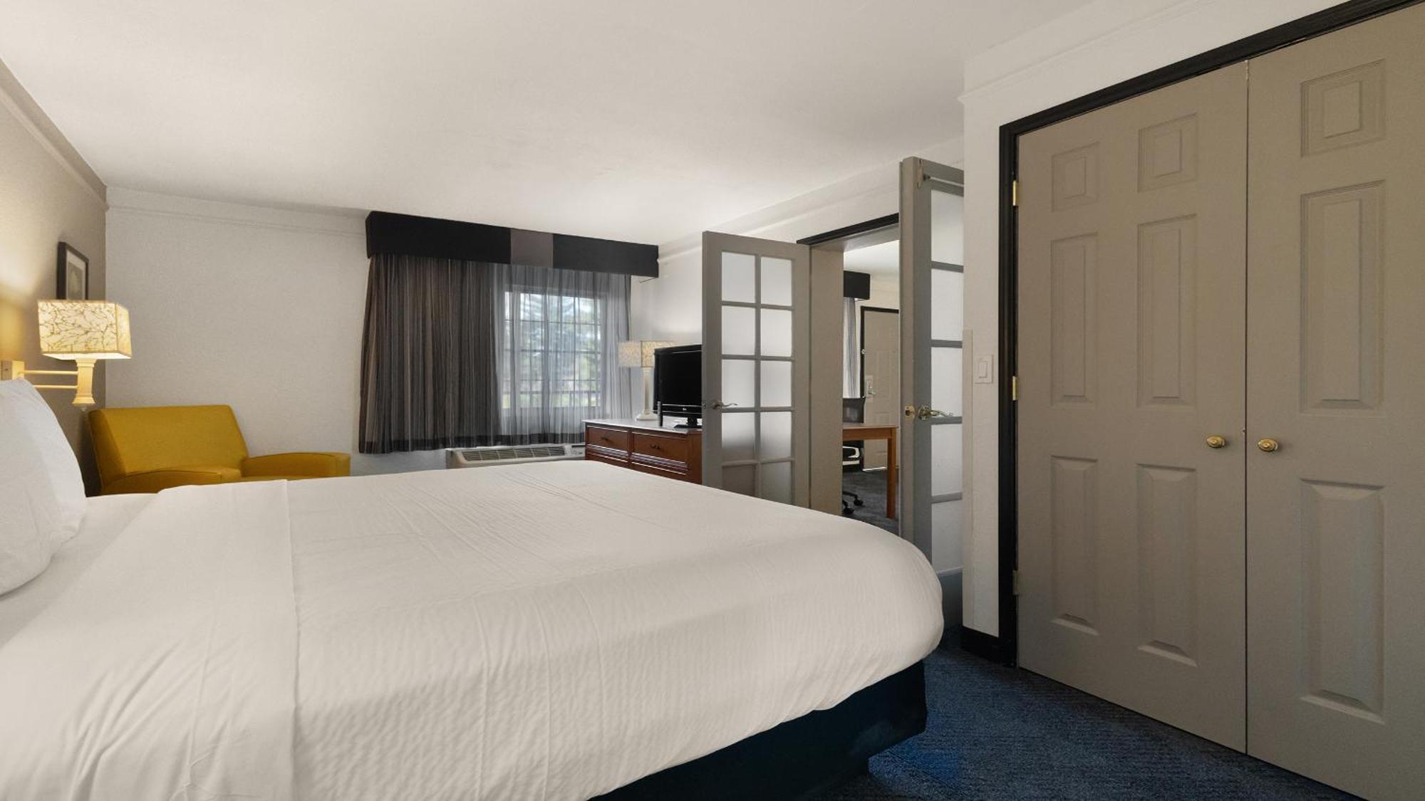 Howard Johnson By Wyndham Sacramento Downtown Exteriör bild