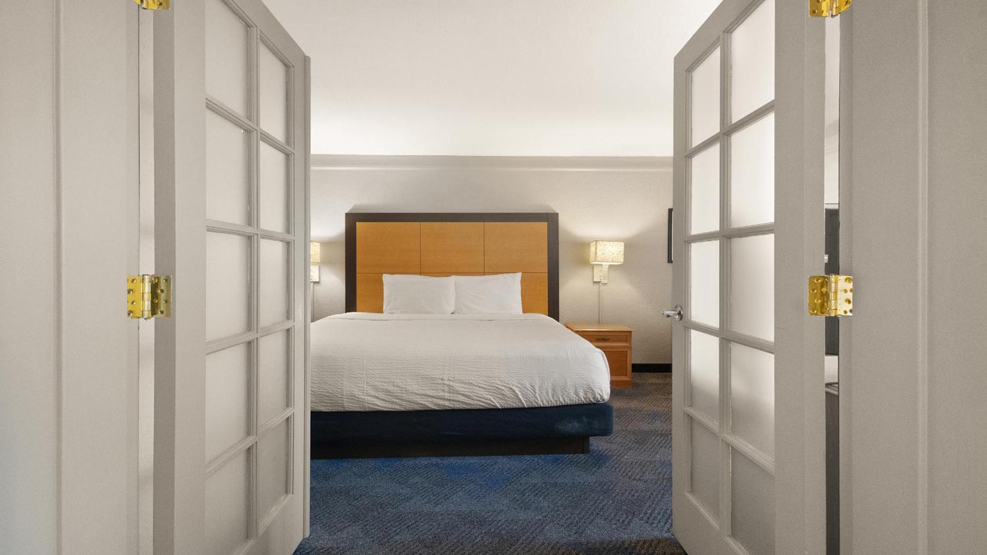 Howard Johnson By Wyndham Sacramento Downtown Exteriör bild