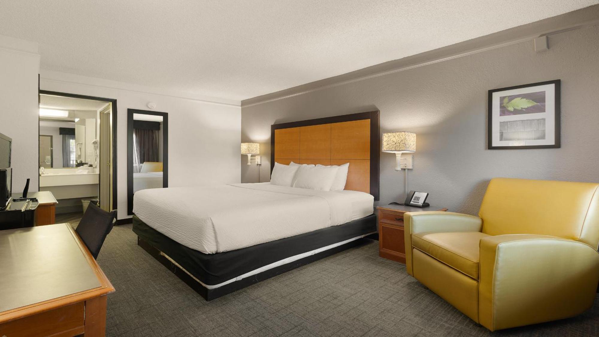 Howard Johnson By Wyndham Sacramento Downtown Exteriör bild