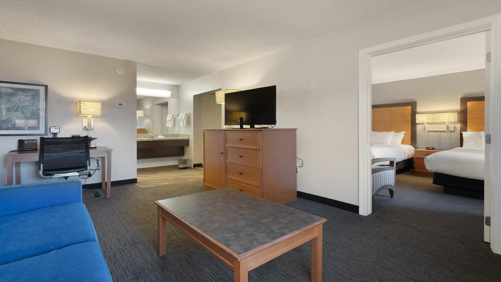 Howard Johnson By Wyndham Sacramento Downtown Exteriör bild