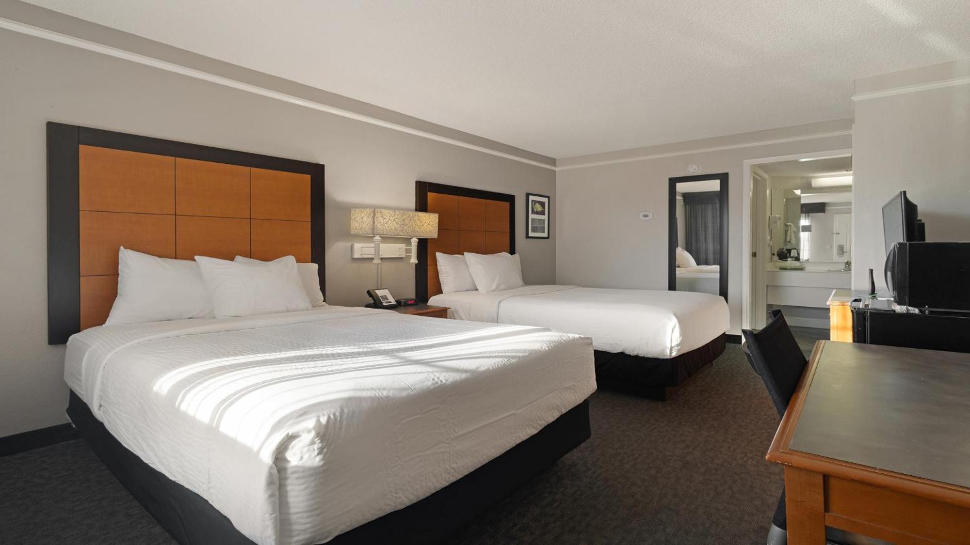 Howard Johnson By Wyndham Sacramento Downtown Exteriör bild